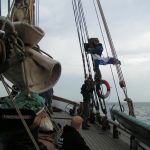 28.06.2012 Kurz vor holländischen Gewässern: Die Gastlandflagge wird vorbereitet